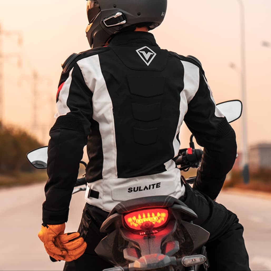 バイク ウェア オールシーズン対応 プロテクター装備 バイクウェア